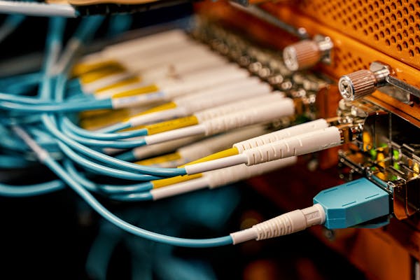 Fibre cable installers